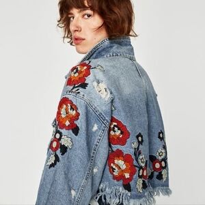 Zara Cropped Embroidered Jean Jacket Size S